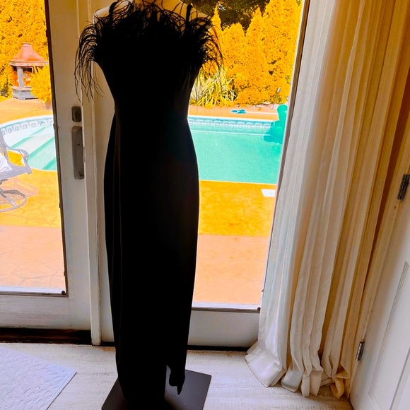 GORGEOUS OSTRICH FEATHER AQUA DRESS 🥀 - Picture 2 of 8